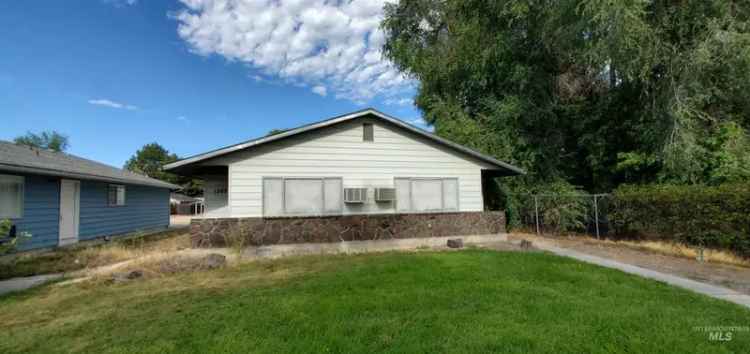 Multi-family house For Sale in 1203, South Elder Street, Nampa, Idaho