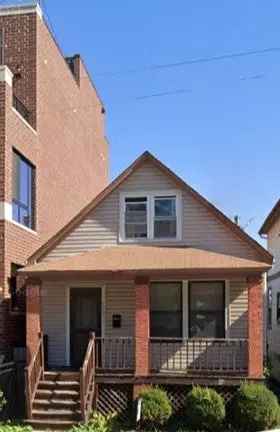 Single-family house For Sale in 2963, North Elston Avenue, Chicago, Illinois