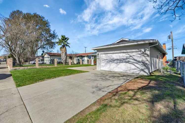 Single-family house For Sale in 2325, Turnesa Avenue, Sacramento, California