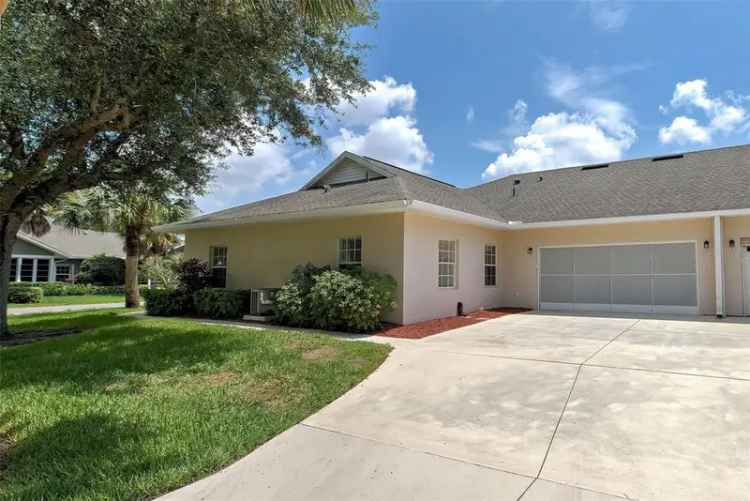 Single-family house For Sale in Port Charlotte, Florida