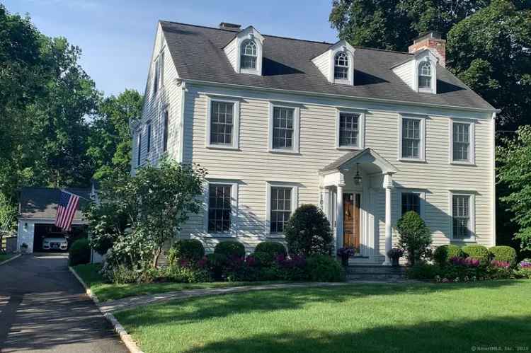 Single-family house For Sale in 1037, Stratfield Road, Fairfield, Connecticut