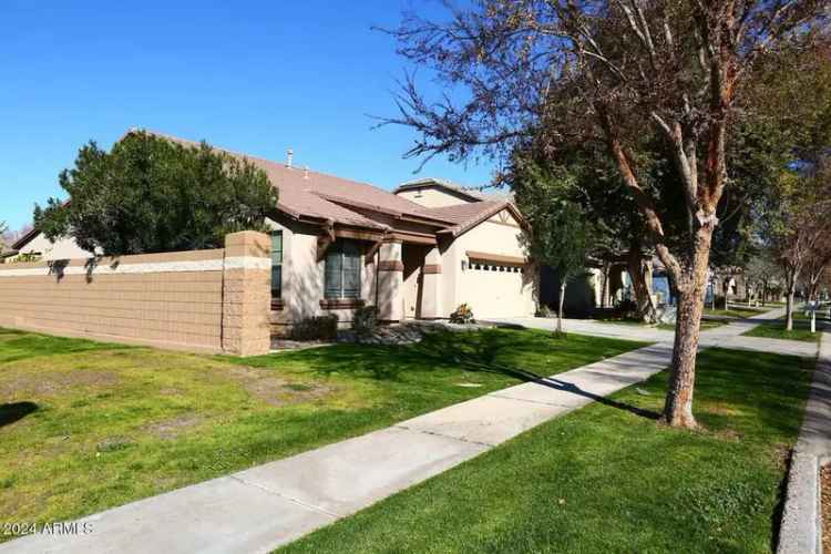 Single-family house For Sale in 4030, East Lexington Avenue, Gilbert, Arizona