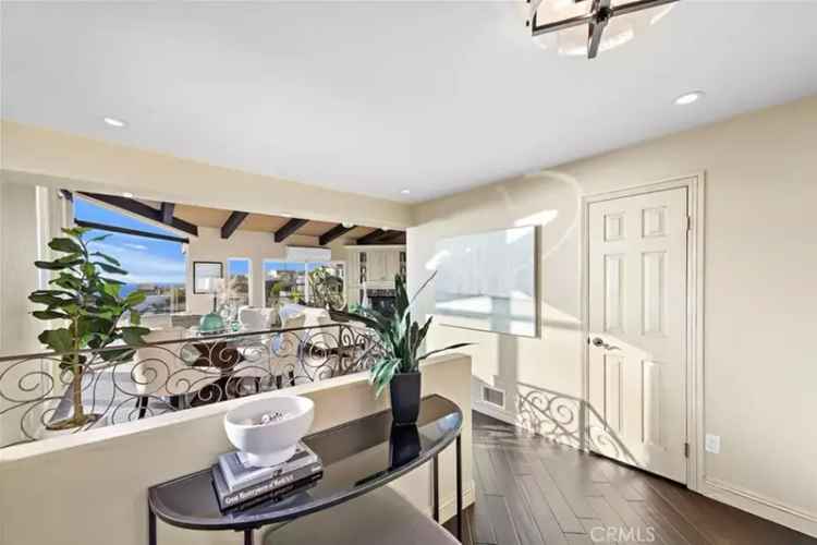 Single-family house For Sale in 192, Nyes Place, Laguna Beach, California