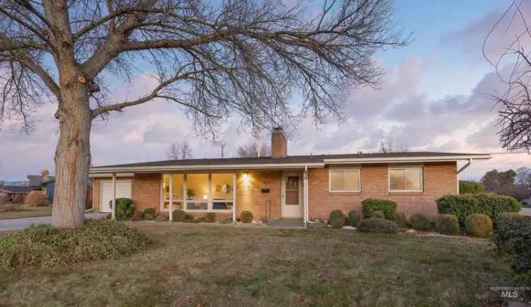 Single-family house For Sale in 2412, South Robert Street, Boise, Idaho