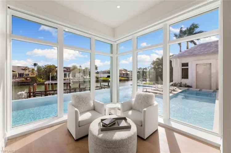 Single-family house For Sale in 3455, Gin Lane, Naples, Florida