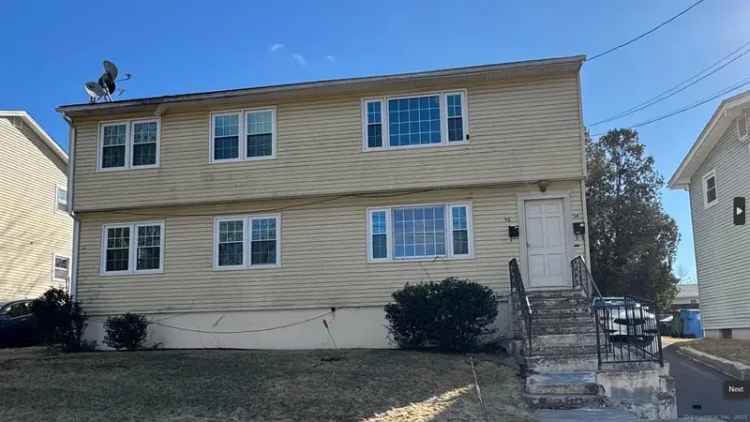 Multi-family house For Sale in 94, Royal Oak Drive, Waterbury, Connecticut