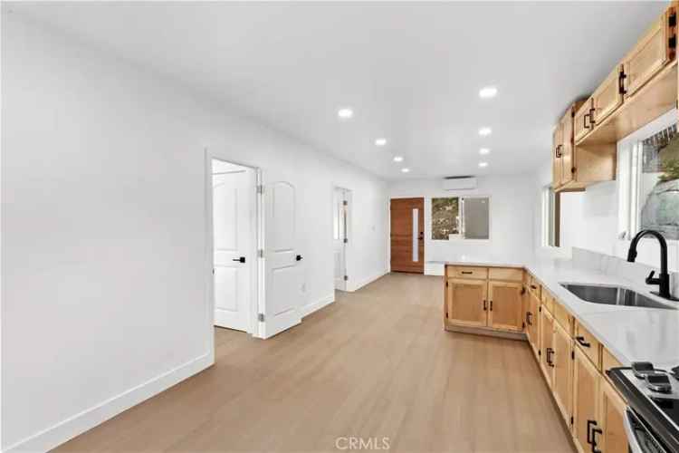 Single-family house For Sale in 525, Camulos Street, Los Angeles, California