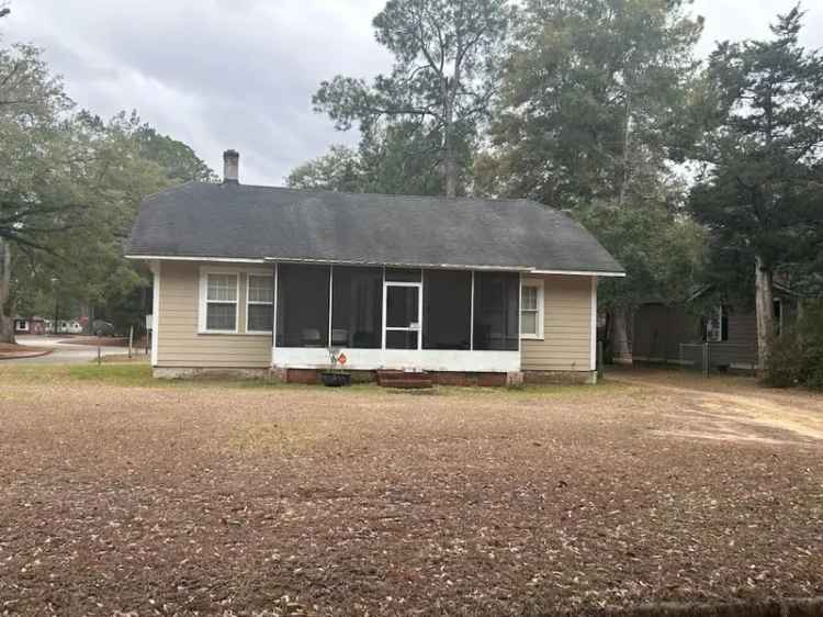 Single-family house For Sale in 1406, Gillespie Avenue, Albany, Georgia