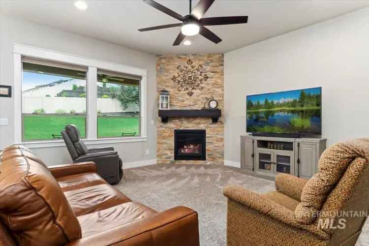 Single-family house For Sale in 413, West Tall Prairie Drive, Meridian, Idaho