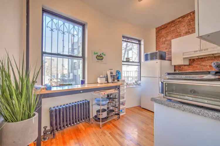 East Village Apartment for Rent - Spacious 2BR with Great Light