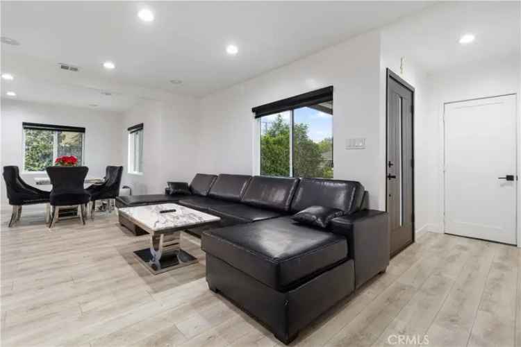 Single-family house For Sale in 8238, Jumilla Avenue, Los Angeles, California