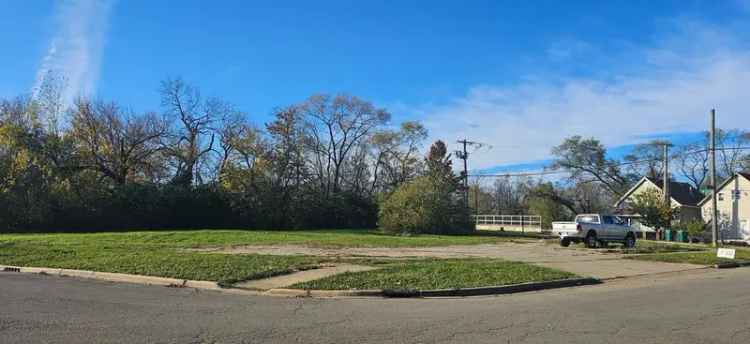 Land For Sale in Joliet, Illinois