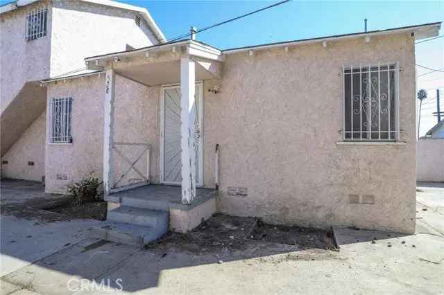 Single-family house For Sale in Los Angeles, California