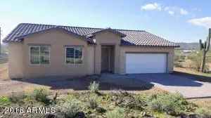 Single-family house For Sale in 3433, West Wander Road, New River, Arizona