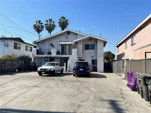 Multi-family house For Sale in Long Beach, California