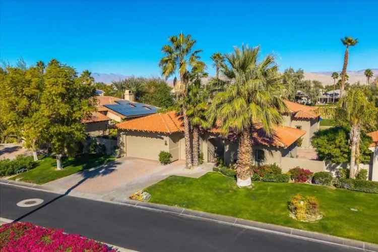 Single-family house For Sale in 247, Loch Lomond Road, Rancho Mirage, California