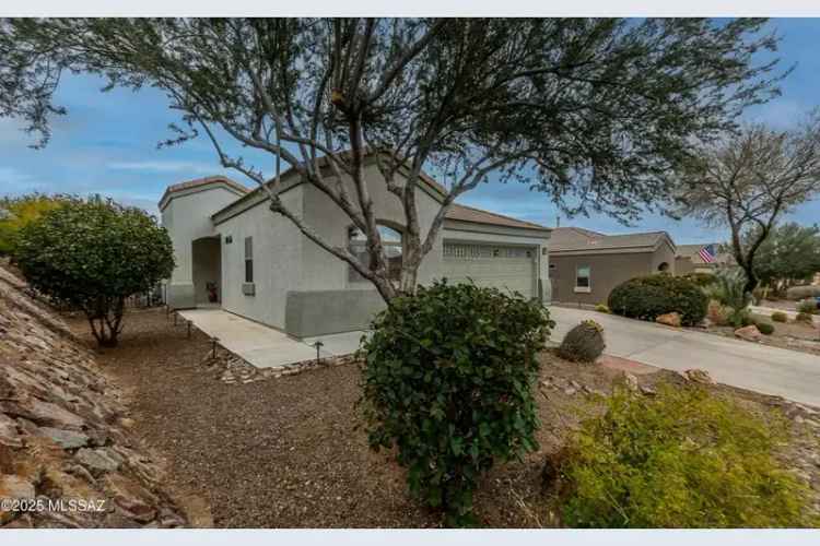 Single-family house For Sale in 13820, North Buckhorn Cholla Drive, Marana, Arizona