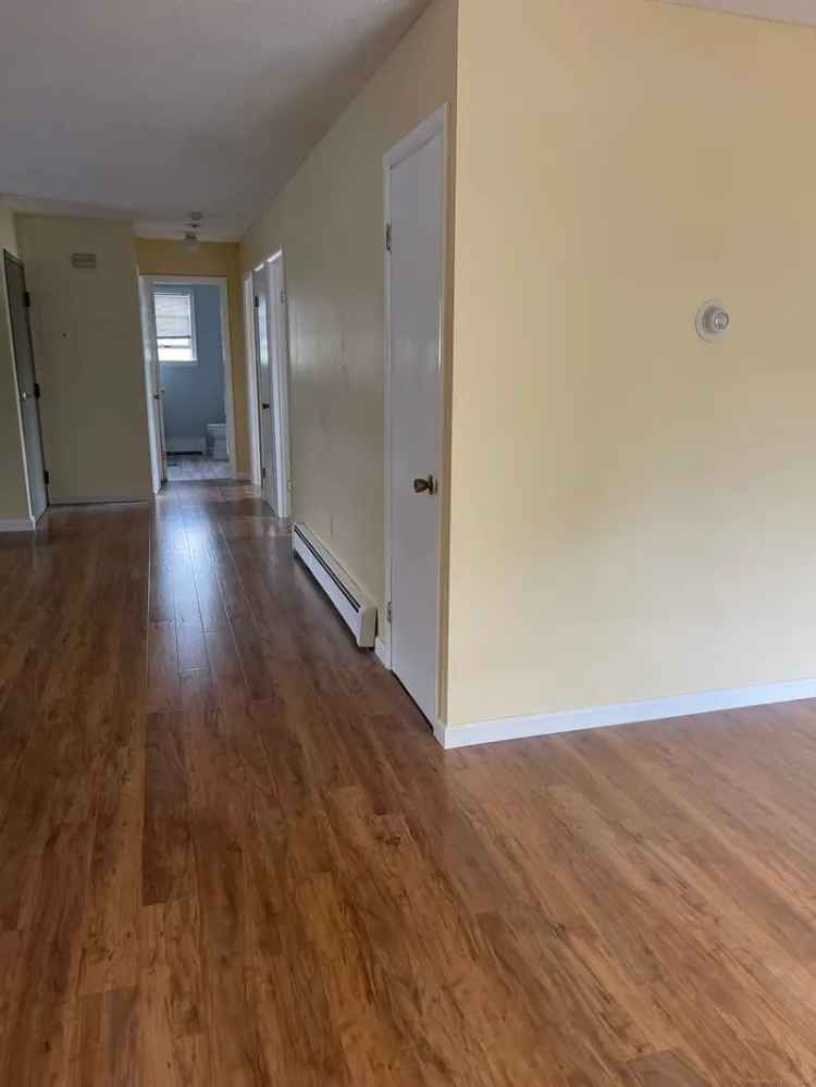 Multi-family house For Sale in 214, Welton Street, Hamden, Connecticut