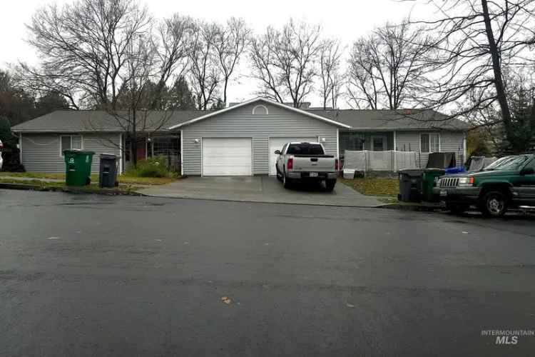 Multi-family house For Sale in Moscow, Idaho