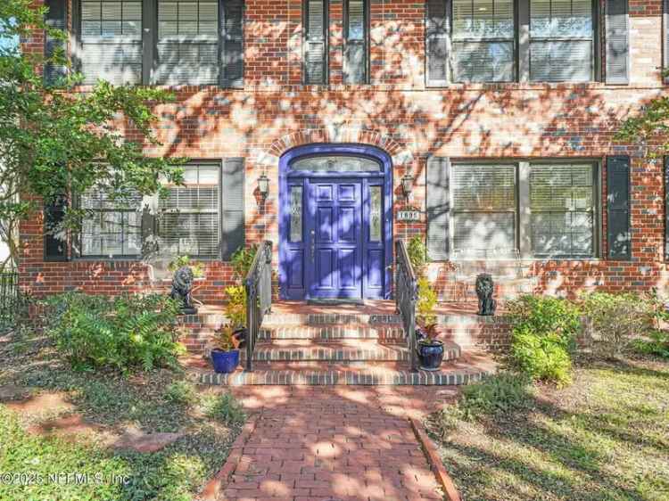 Single-family house For Sale in 1895, San Marco Boulevard, Jacksonville, Florida