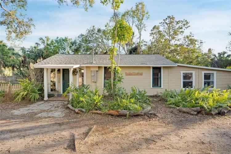 Multi-family house For Sale in 4225, Old Bradenton Road, Sarasota, Florida