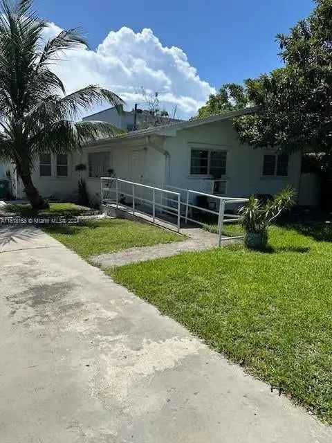 Multi-family house For Sale in 470, Northwest 26th Avenue, Miami, Florida