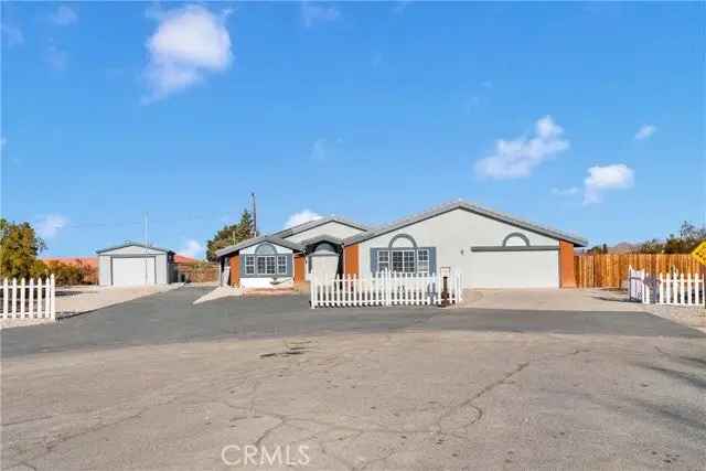 Single-family house For Sale in 19886, Sahale Road, Apple Valley, California