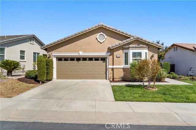 Single-family house For Sale in 180, Janzen Way, Hemet, California