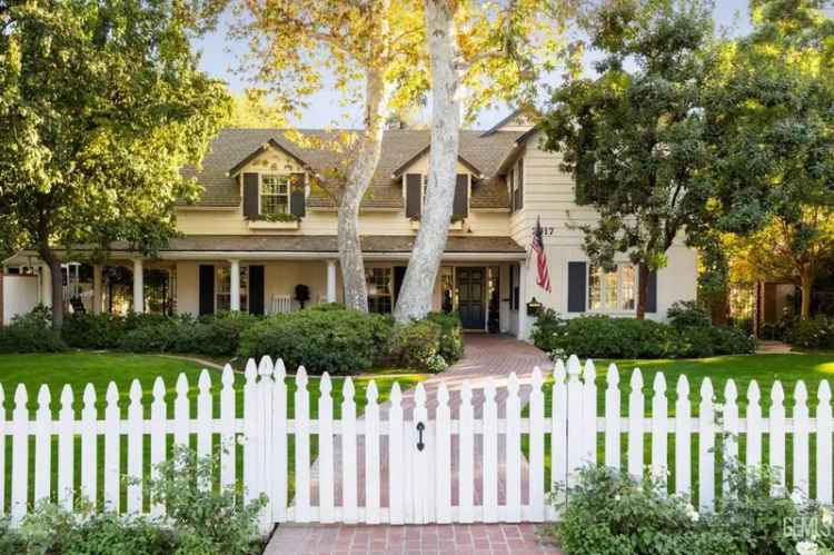 Single-family house For Sale in Bakersfield, California