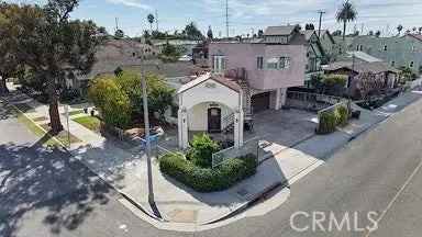 Single-family house For Sale in 3640, East 10th Street, Long Beach, California