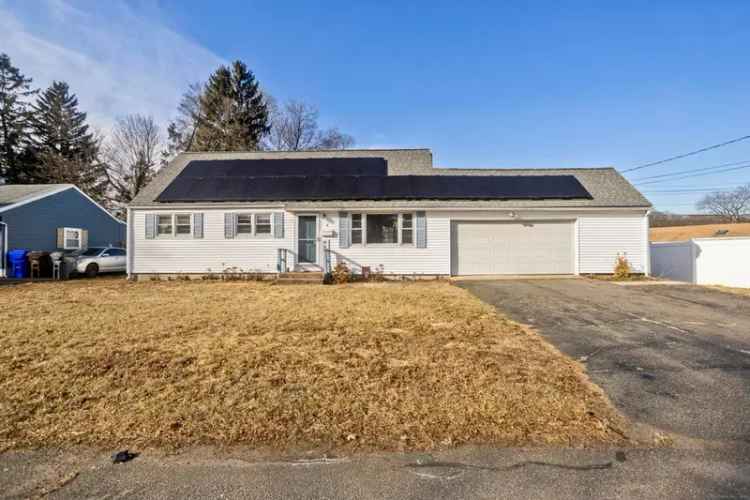 Single-family house For Sale in 4, Conlin Drive, Enfield, Connecticut