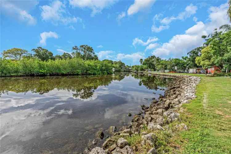 Land For Sale in Saint Petersburg, Florida