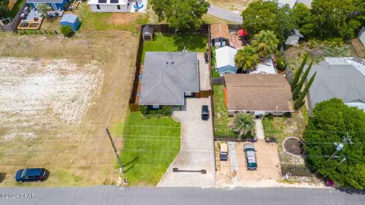 Single-family house For Sale in 21402, Pompano Avenue, Panama City Beach, Florida