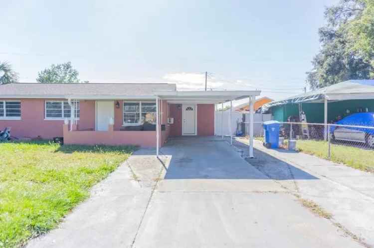 Single-family house For Sale in Tampa, Florida