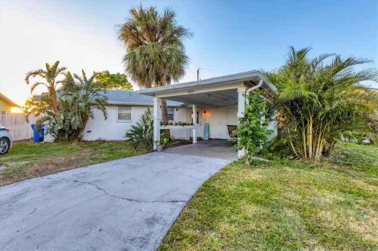 Single-family house For Sale in 1023, Lillian Street, Venice, Florida