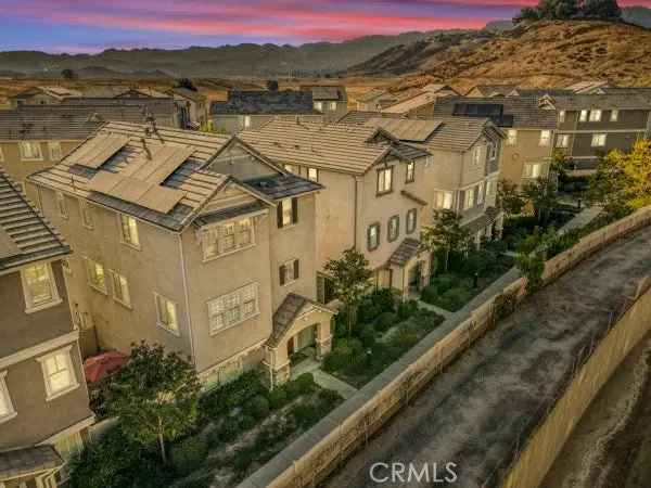 Single-family house For Sale in 9126, Foster Lane, Los Angeles, California