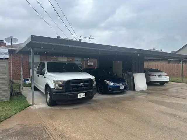 Duplex For Sale in Arlington, Texas