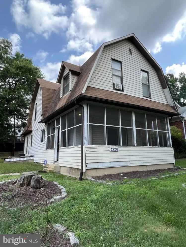 Single-family house For Sale in 3320, M Street Southeast, Washington, District of Columbia