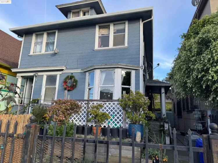 Multi-family house For Sale in 2916, Martin Luther King Junior Way, Oakland, California