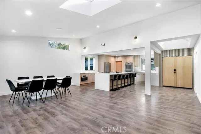 Single-family house For Sale in 20161, Allentown Drive, Los Angeles, California