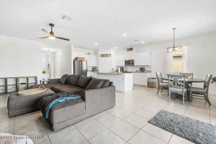 Single-family house For Sale in Palm Bay, Florida