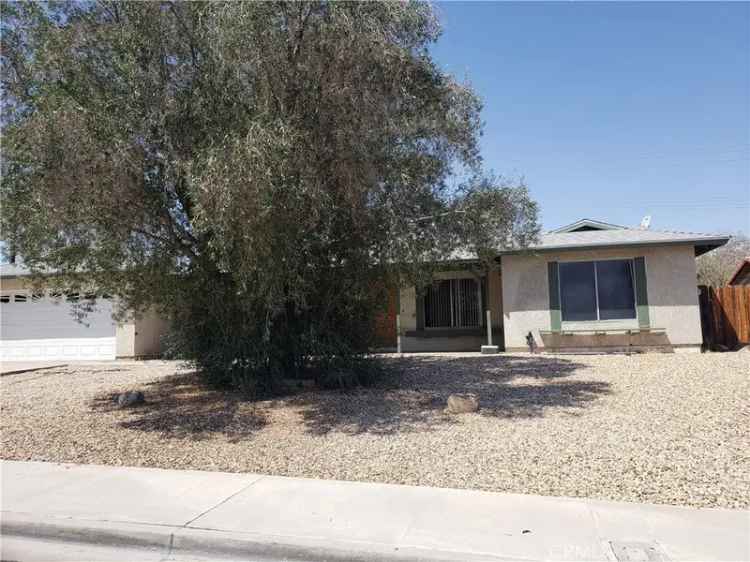 Single-family house For Sale in 2065, Barcelona Circle, Barstow, California