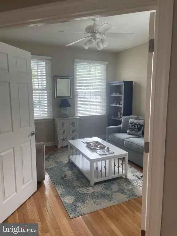 Single-family house For Sale in Ocean View, Delaware