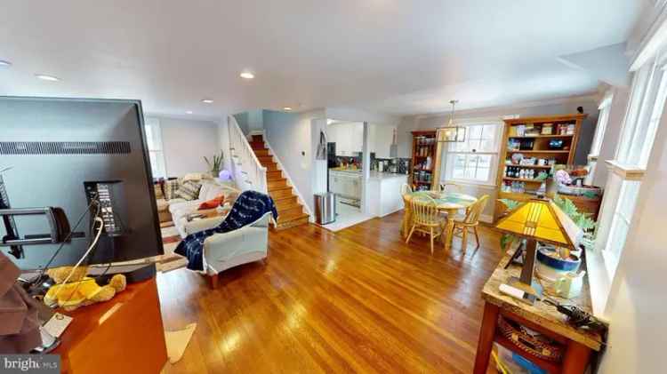 Single-family house For Sale in 2410, 21st Place Northeast, Washington, District of Columbia