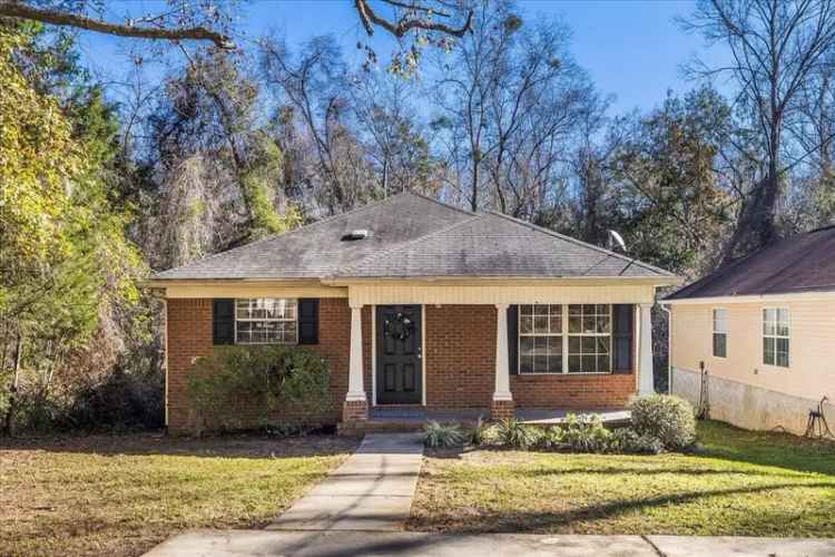 Single-family house For Sale in 2488, Dundee Drive, Tallahassee, Florida