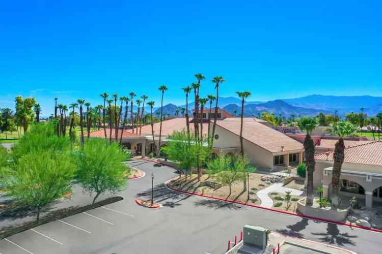 Condo For Sale in Palm Desert, California