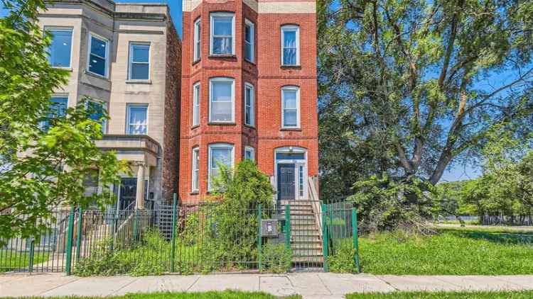 Multi-family house For Sale in 6008, South Wabash Avenue, Chicago, Illinois