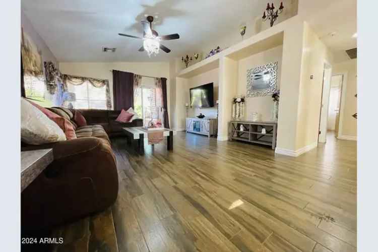 Single-family house For Sale in 15428, West Mauna Loa Lane, Surprise, Arizona