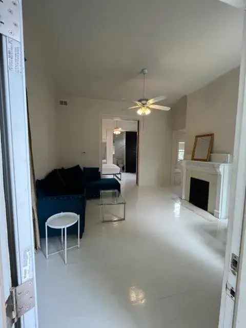 Apartment Unit for Rent Near St Charles Avenue