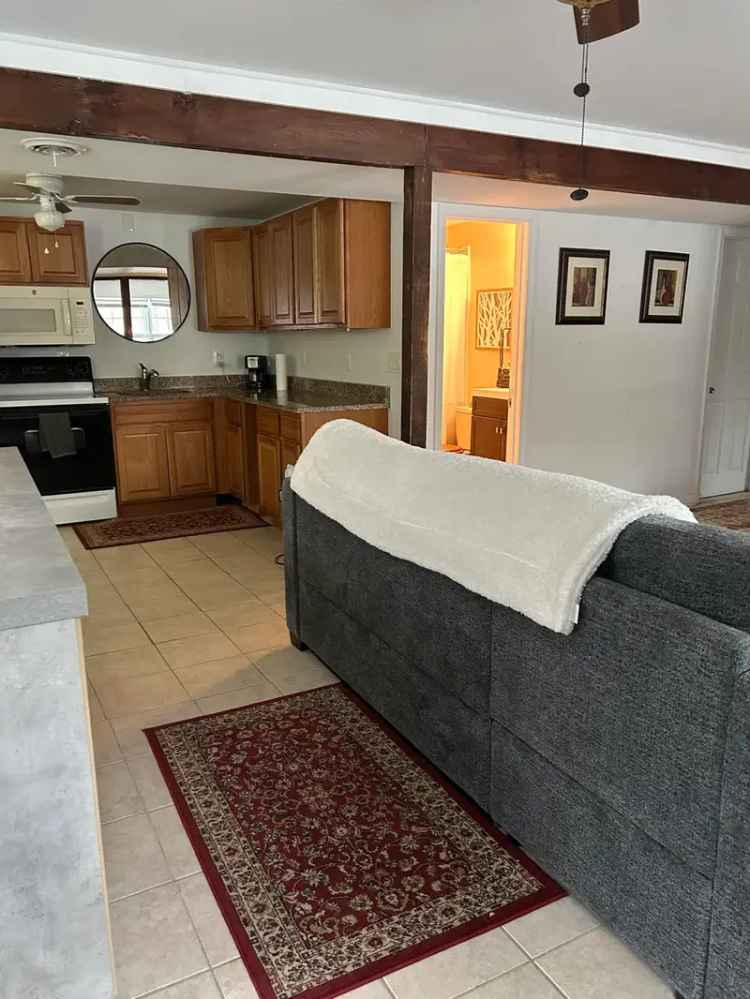 Basement Apartment Near Harpers Ferry and Charles Town